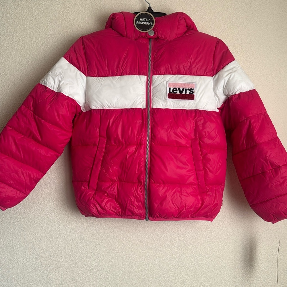 Levi’s Color Block Puffer Jacket for Girls Medium & Large available